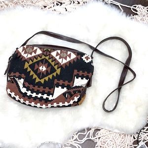 🎉HP🎉Bohemian Style Aztec Design Printed Woven Vintage Crossover Shoulder Purse